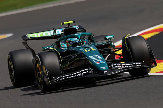 Drugovich ocupará el AMR25 en lugar de Alonso en la FP1, y tal vez en FP2.