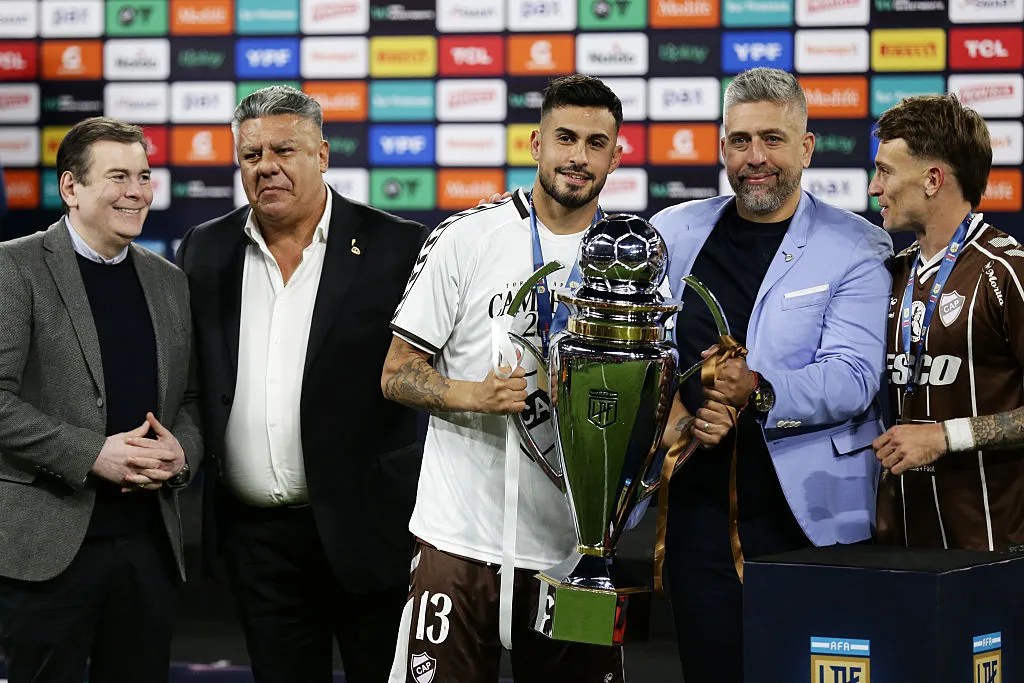 Nacho Vázquez capitaneó a Platense en la histórica coronación en el Apertura 2025.