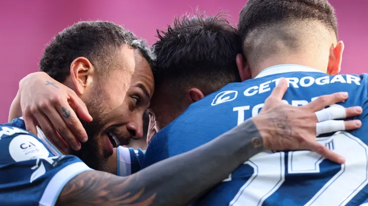 Racing avanzó a los octavos de final.