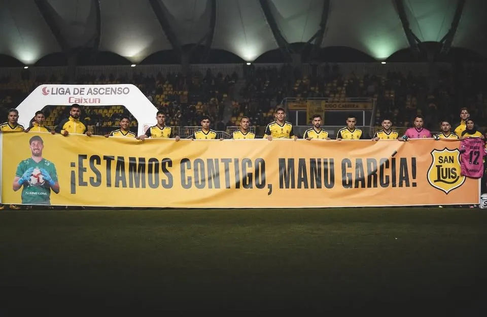 El homenaje de San Luis de Quillota a Manu García (Prensa San Luis de Quillota).