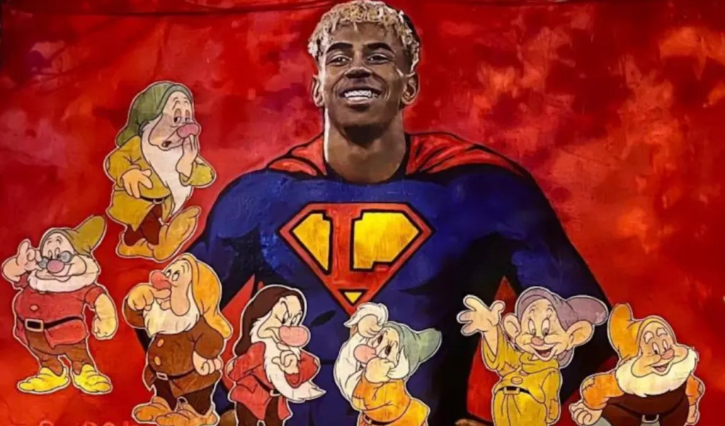 Así quedó intervenido el mural de Lamine Yamal.