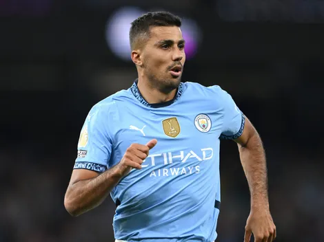 Ganó un Balón de Oro y es uno de los mejores jugadores del mundo, pero se defendió por el mal momento de su equipo: "No soy Messi"