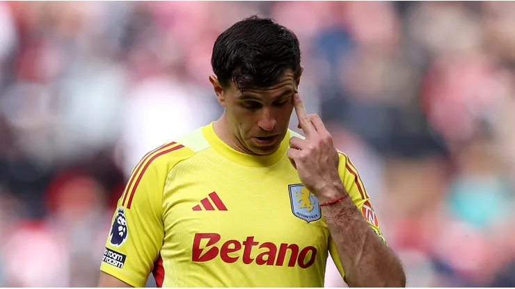 El traspaso de 35 millones que cerró Aston Villa que vuelve a complicar el futuro de Dibu Martínez
