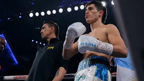 Mirco Cuello vs. Sergio Ríos, por el título mundial interino de peso pluma de la AMB: hora, canal y cartelera completa