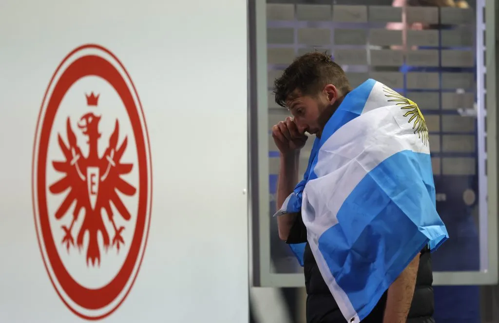 Abraham tras su último partido con el Frankfurt. Foto Getty Images.