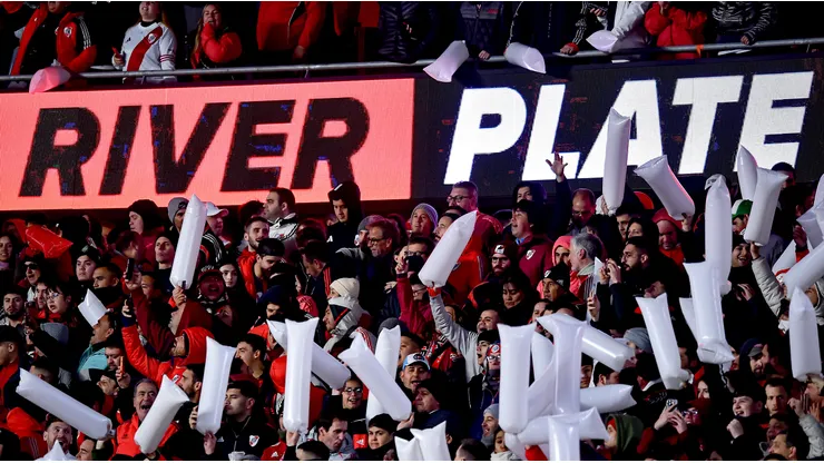 Los hinchas de River criticaron a un referente en el empate ante Independiente: "Juega por nombre"
