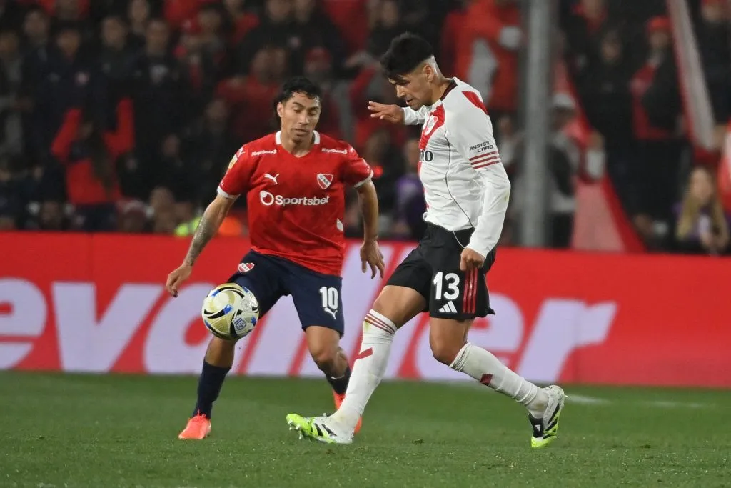 Lautaro Rivero jugó un muy buen partido ante Independiente. (Foto: Prensa River).