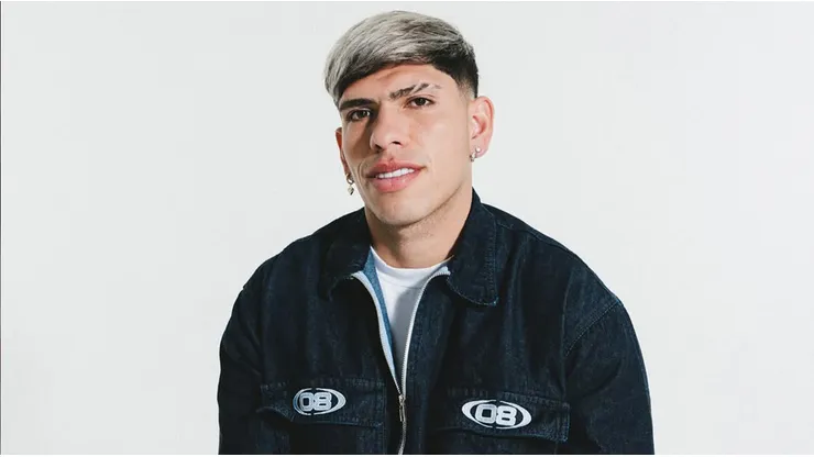 Mientras sigue relegado en Boca, Carlos Palacios sorprendió con su nuevo trabajo: ahora es modelo