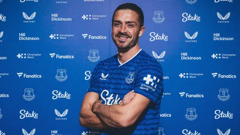 Jack Grealish fue presentado en Everton.