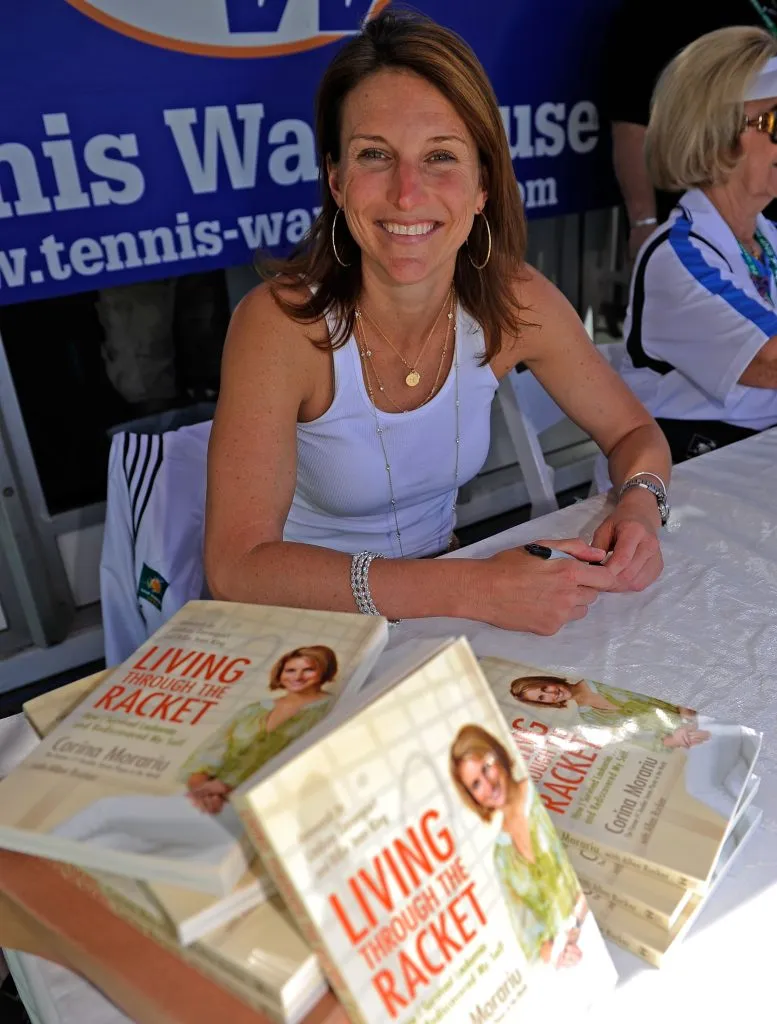 Morariu en la firma de su libro en el año 2010. (Foto: Getty).