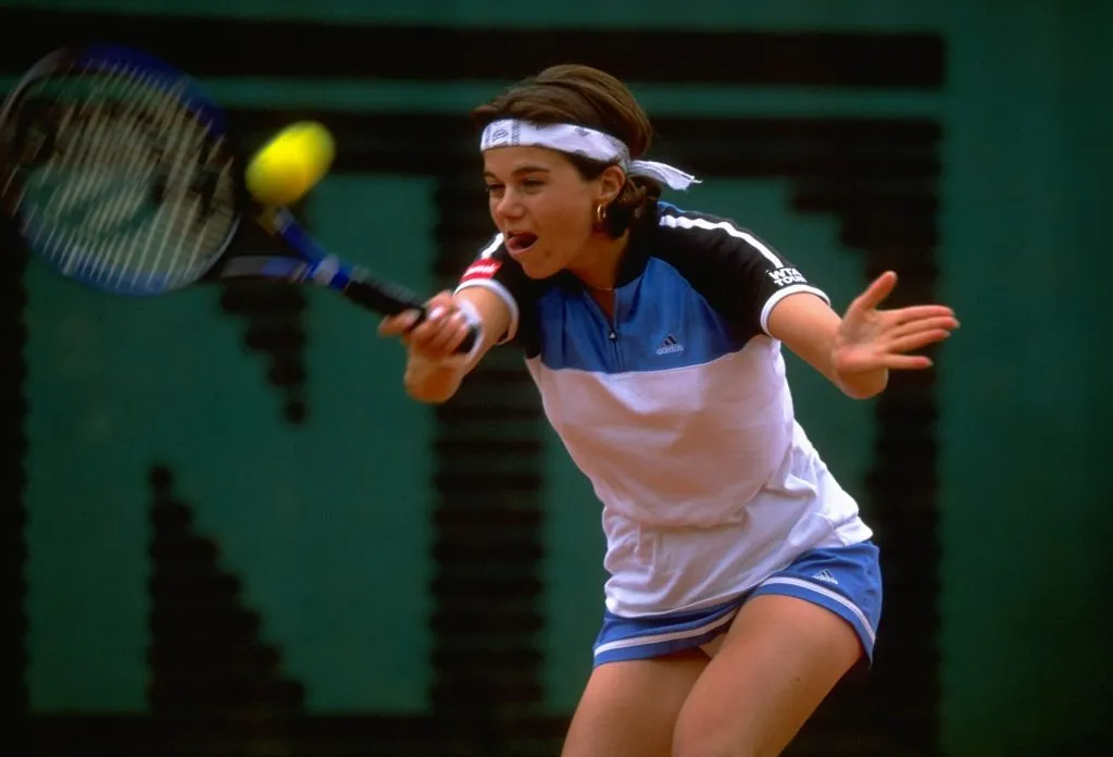 Corina Morariu en 1999, año en que ganó Wimbledon. (Foto: Getty).