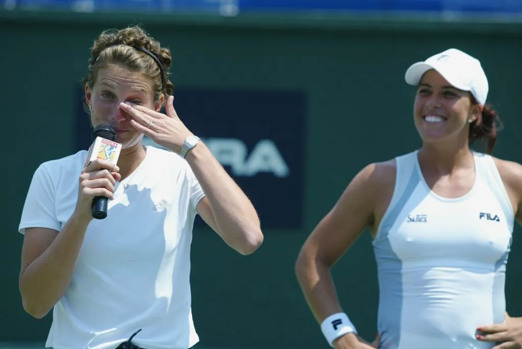 Morariu, emocionada en 2002, tras superar la enfermedad. (Foto: Getty).