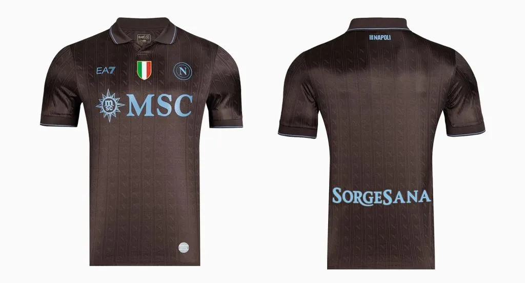 La tercera equipación del Napoli para la Temporada 2025/26.
