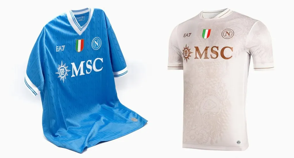 Las camisetas principales del Napoli para la temporada 2025/26.