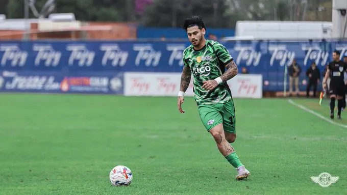 Matías Espinoza quedó descartado del duelo de este jueves ante River. Foto: Club Libertad.