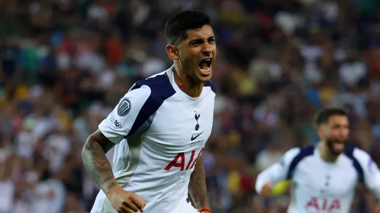 Cuti Romero, defensor de Tottenham.