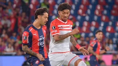 Estudiantes se impuso en el partido de ida.