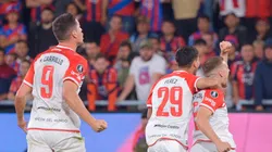 Estudiantes le ganó sobre la hora a Cerro Porteño y sueña con los cuartos de final