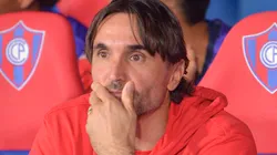 La furia de los hinchas de Cerro con Diego Martínez tras la derrota ante Estudiantes: "Es un burro"