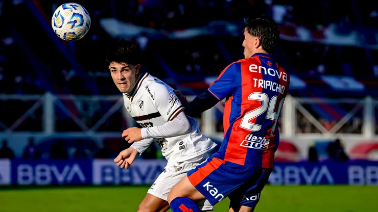 Vicente Taborda y Nicolás Tripicchio en el último enfrentamiento entre Platense y San Lorenzo, en el Apertura 2025.