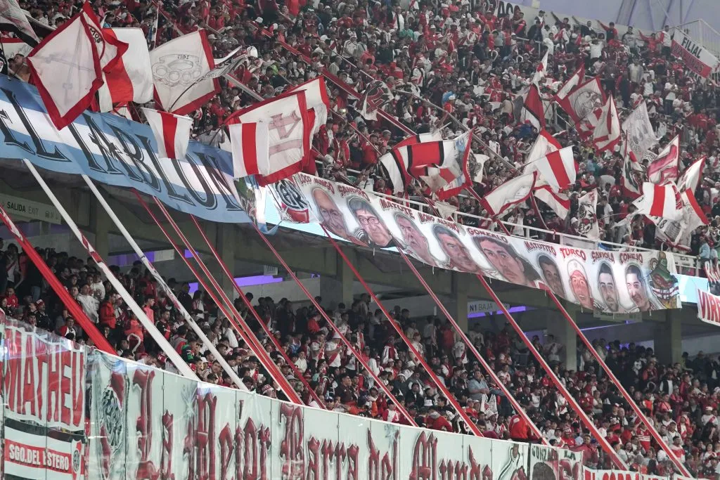 Los Borrachos del Tablón en Santiago del Estero ante San Martín de Tucumán por Copa Argentina. (Foto: Getty).
