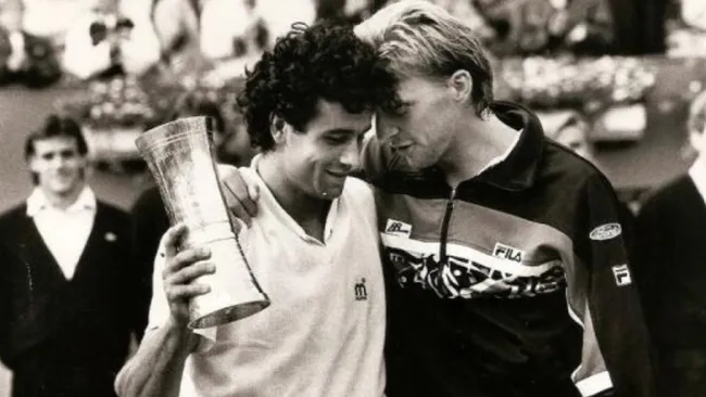 Aguilera y Becker tras la final de Masters 1000 de Hamburgo de 1990.