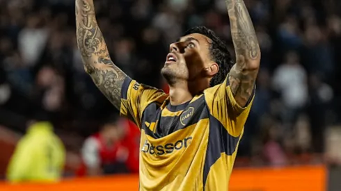 Leandro Paredes, autor del primer gol de Boca ante Independiente Rivadavia.