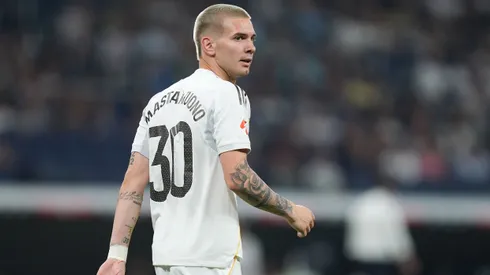 La primera canción que le dedicaron los hinchas de Real Madrid a Franco Mastantuono en su debut contra Osasuna