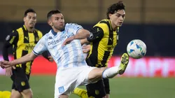Racing y Peñarol definen el pase a cuartos de final.