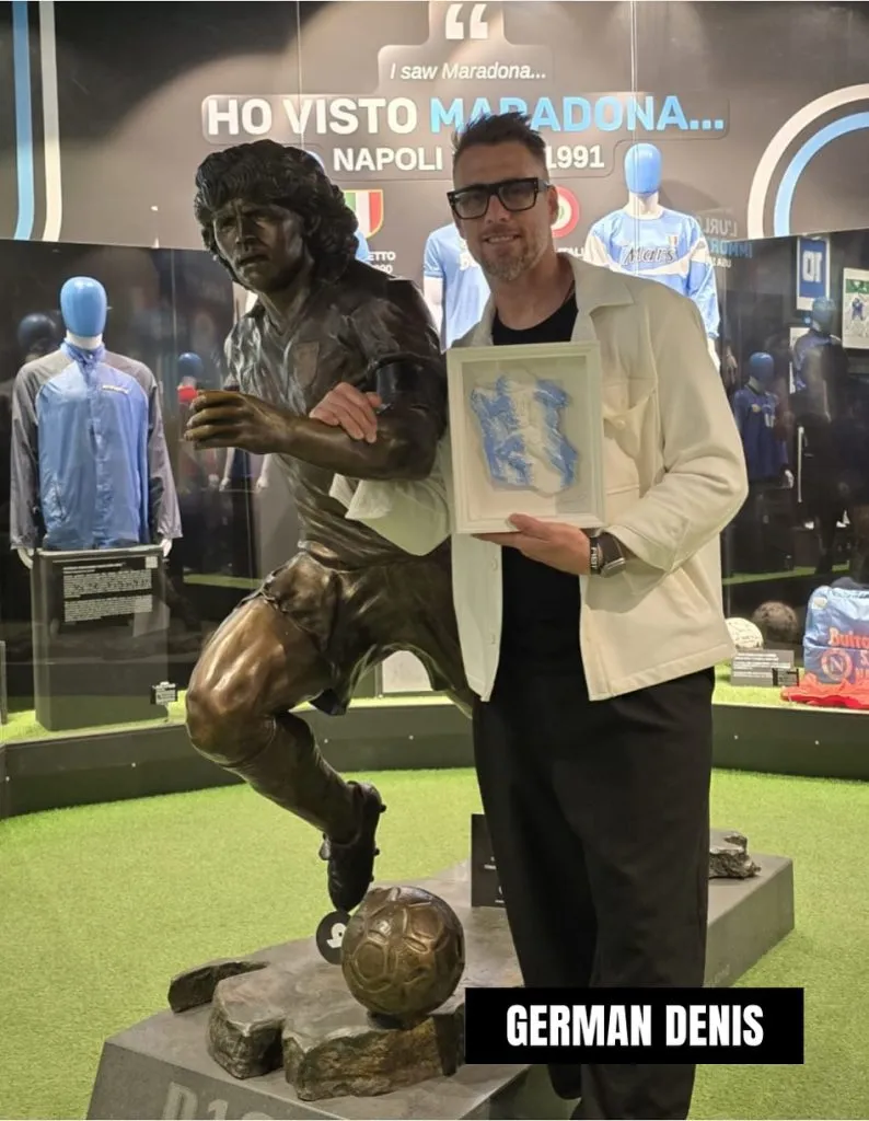 En el Museo de Maradona en el estadio del Napoli. Foto Museo de Maradona.