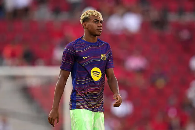 El apático mercado del Barcelona, principal factor en contra de sus aspiraciones, según Gemini.