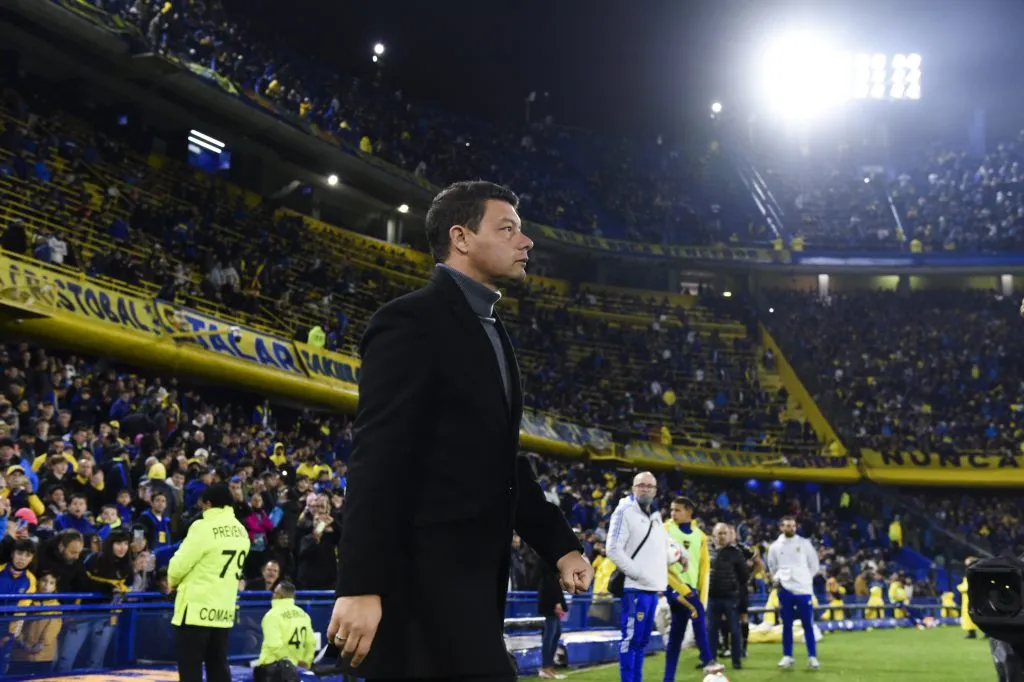 Battaglia trabaja para vincularse a Boca desde la gestión.