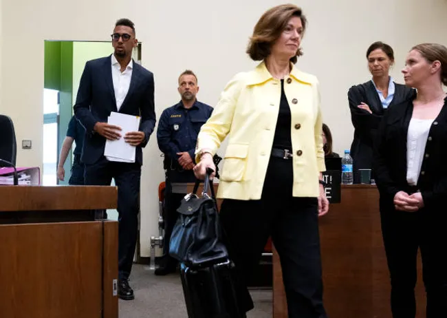 En Julio del 2024, Boateng se enfrentó a la corte por las demandas de su ex pareja.