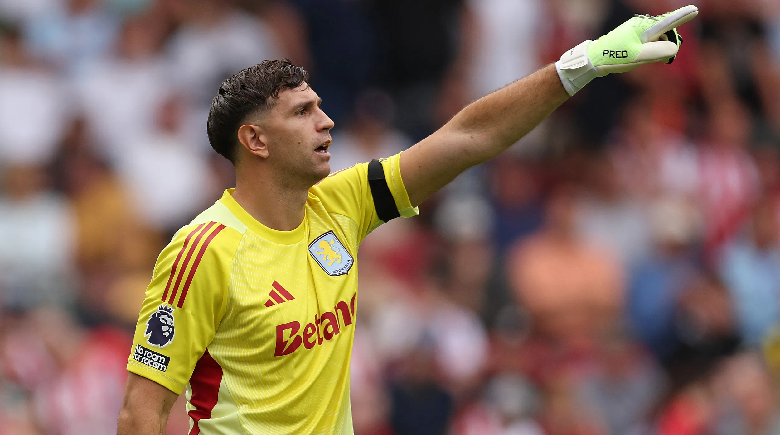 Dibu Martínez, figura estelar de Aston Villa. (Getty Images)
