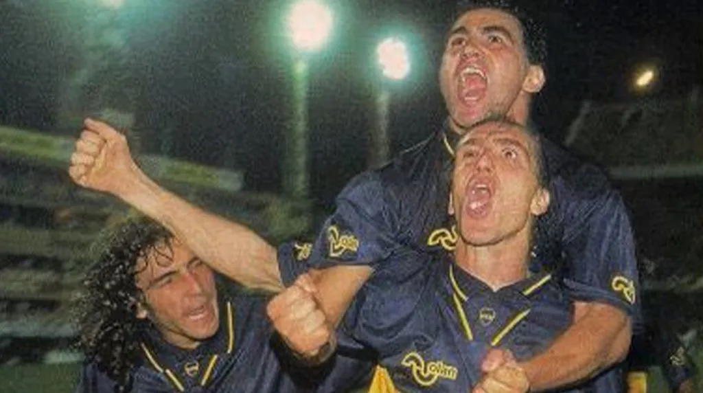 Giuntini festejando un gol durante su paso por Boca (Prensa Boca).