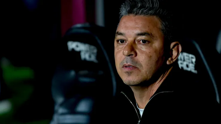 Marcelo Gallardo, director técnico de River Plate durante el encuentro ante Lanús por el Torneo Clausura 2025.