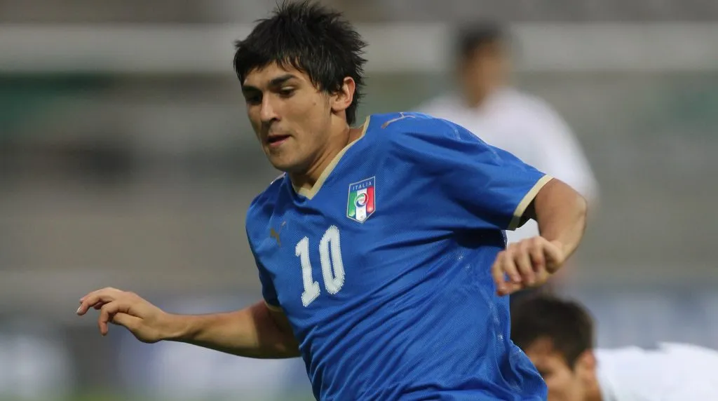 Forestieri luciendo la ’10’ de Italia durante su etapa como juvenil (Getty).