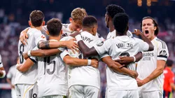 Los jugadores de Real Madrid celebran un gol.