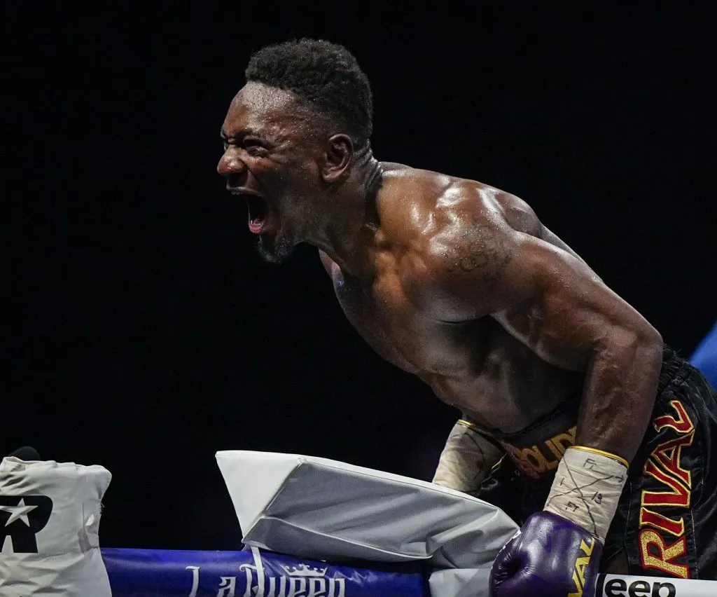 Mbilli definió por nocaut 24 de sus 29 victorias. (Foto de Getty).