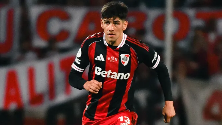 Lautaro Rivero, defensor argentino de River Plate.