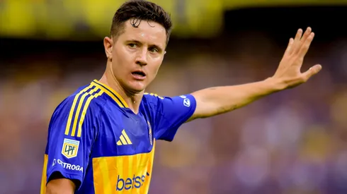 Ander Herrera con la camiseta de Boca Juniors ante Argentinos Juniors en La Bombonera.