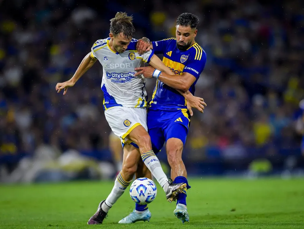Juan Cruz Komar ante Milton Giménez. (Foto: Getty).