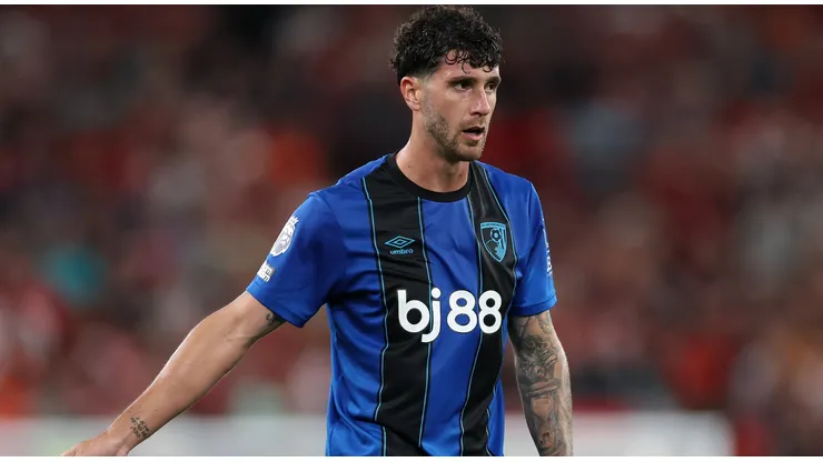 Marcos Senesi, fundamental en Bournemouth