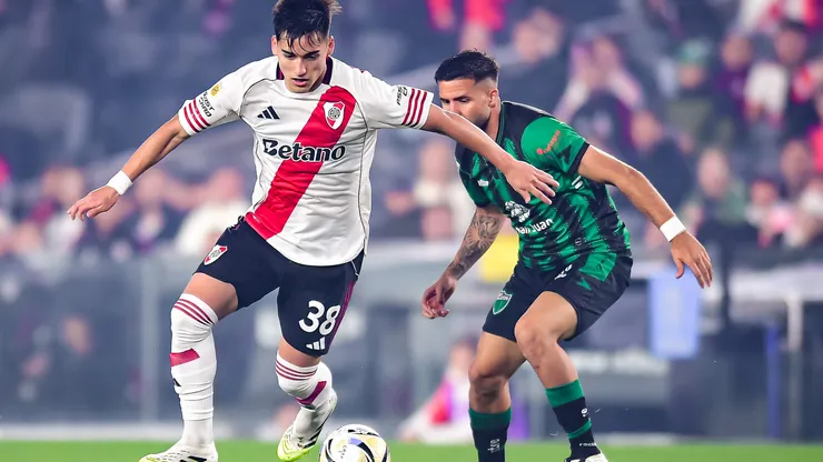 Ian Subiabre durante un partido de River.