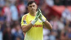 Los hinchas del Aston Villa dejaron claro que no le gustó que Emiliano Martínez se quisiera ir al Manchester United, en el posteo por su cumpleaños.