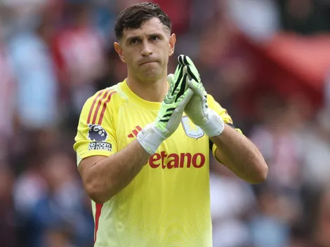 Los inapropiados mensajes de los hinchas del Aston Villa al Dibu por su cumpleaños