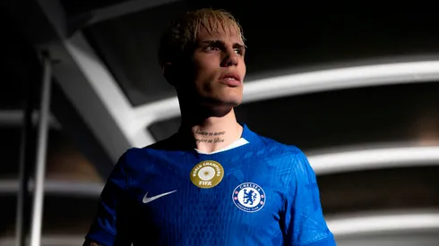 Garnacho ya posó con la camiseta del Chelsea y espera hacer pronto su debut oficial.