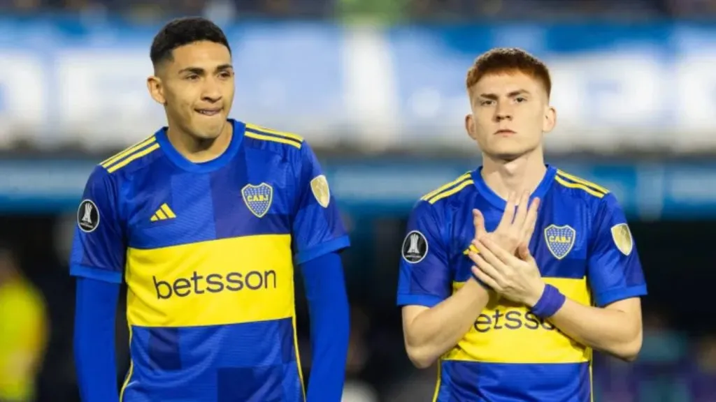 Ezequiel Fernández y Valentín Barco durante sus etapas en Boca Juniors en 2023. (GO / NurPhoto)