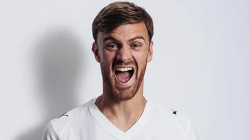 El ex delantero de River tendrá su primera experiencia en el fútbol español. (Foto de Valencia en X).