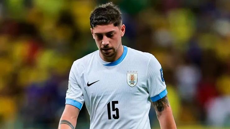 El jugador del Real Madrid lidera al seleccionado charrúa desde mitad de cancha.